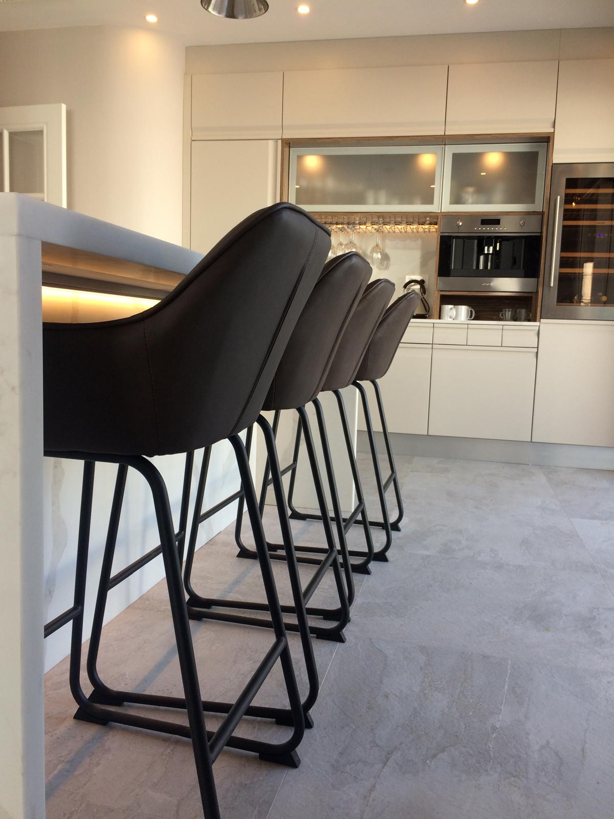 Villa Ampola kitchen bar