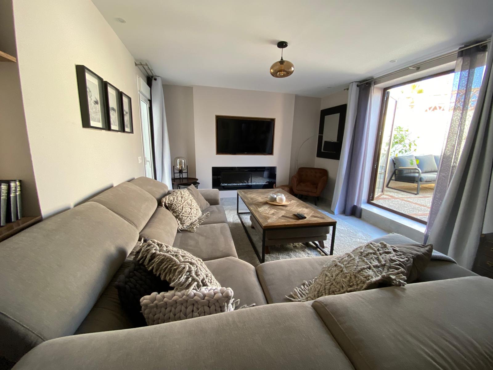 Villa Ampola living room