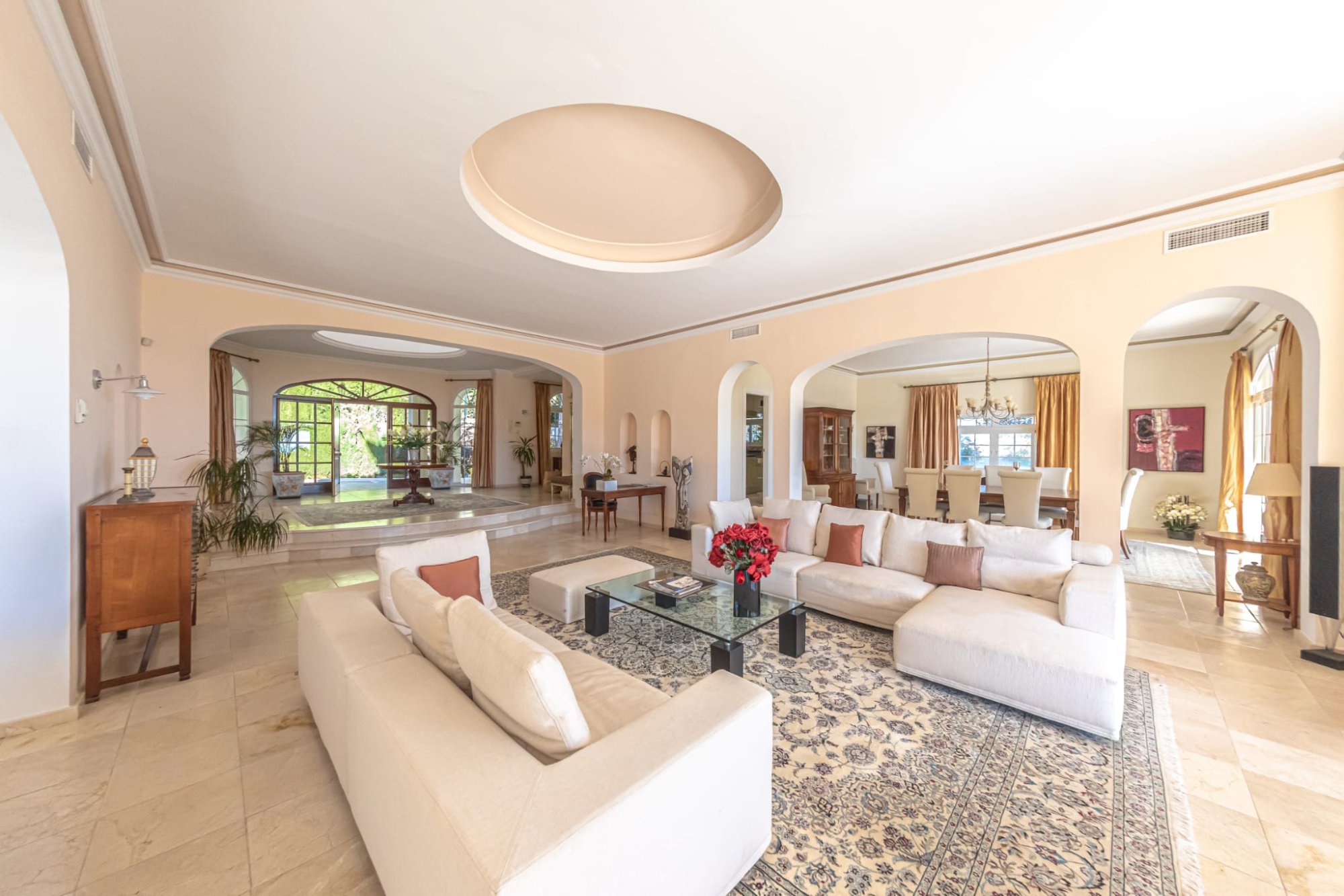 Villa Sierra open plan lounge